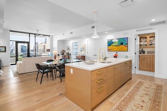 70 Rainey St Unit 1306, Austin, TX 78701