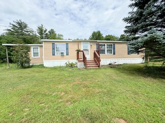313 Upper Cross Rd, Lebanon, ME 04027