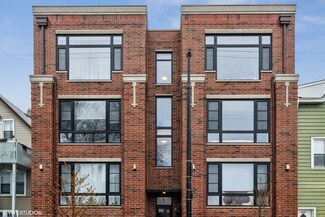 3046 N California Ave Unit 201, Chicago, IL 60618