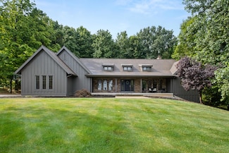 3698 River Isle Ct NE Unit 15, Rockford, MI 49341