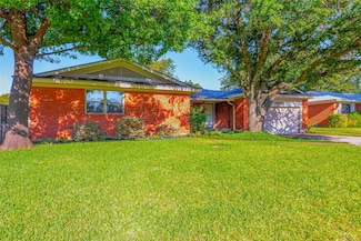 4605 Redondo St, North Richland Hills, TX 76180