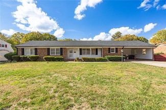 314 Shadowbrook Dr, Burlington, NC 27215