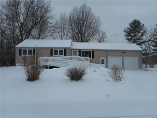 9581 Black Creek Rd, Brewerton, NY 13029
