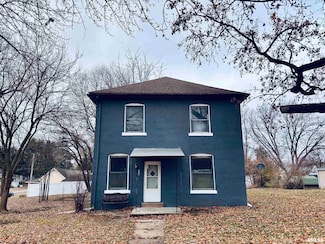 207 S Primm St, Athens, IL 62613