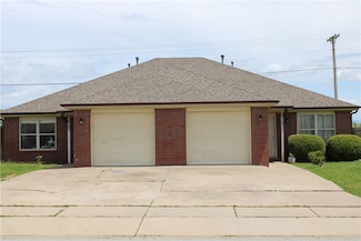 3105 & 3107 S E St, Rogers, AR 72758