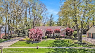 14616 Ivanhoe Dr, Shelby Township, MI 48315