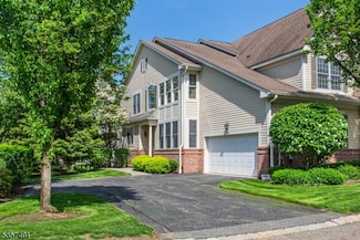 92 Schindler Way, Fairfield, NJ 07004