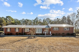 1263 Nash Johnsons Pond Rd, Magnolia, NC 28453