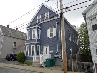 211 Park Ave, Woonsocket, RI 02895
