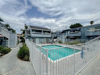 20930 Parthenia St Unit 215, Canoga Park, CA 91304