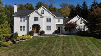 5684 Woodbridge Ln, West Chester, OH 45069