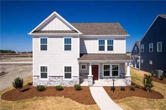 307 Iris Cir, Moyock, NC 27958