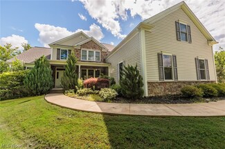 11530 Autumn Ridge Dr, Chardon, OH 44024