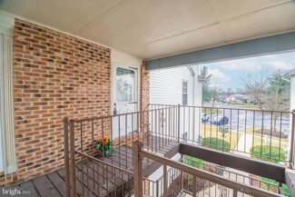 12 Village Ct Unit 12, Mount Laurel, NJ 08054