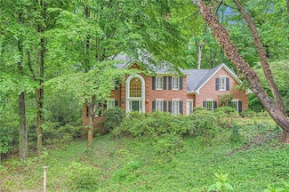 8470 Valemont Dr, Atlanta, GA 30350