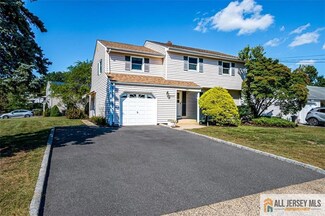 300 Franklin Ave, South Plainfield, NJ 07080