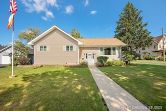204 W Harding Rd, Lombard, IL 60148
