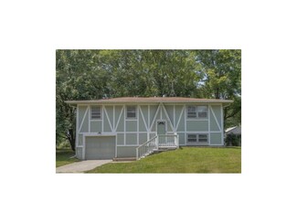 510 E 2nd St, Edgerton, KS 66021