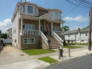 121 Winham Ave, Staten Island, NY 10306