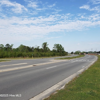1100 Piney Green, Jacksonville, NC 28546