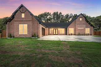 1313 Kanakoa Dr, Tool, TX 75143