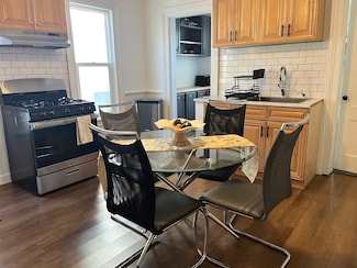 13 Doctor Aaron B Samuels Blvd Unit 2, Danbury, CT 06810