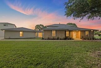 9804 Ironwood Ln, Richmond, TX 77469