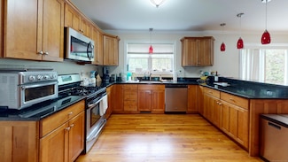 400 Burr St Unit 9, East Haven, CT 06512