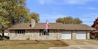 2025 E Camorene St, Springfield, MO 65803