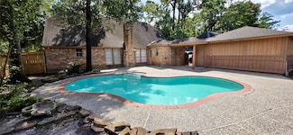3247 Little Bear Dr, Kingwood, TX 77339