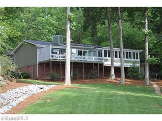 1292 Island Creek Dr, Troy, NC 27371