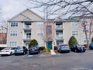 116 Mill St Unit 102, Woonsocket, RI 02895