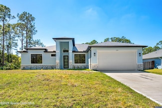 2530 Quinlin Ave, Palm Bay, FL 32909