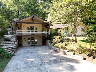 568 Castle St, Monticello, KY 42633