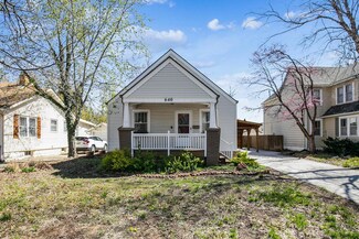 640 N Crestway St, Wichita, KS 67208