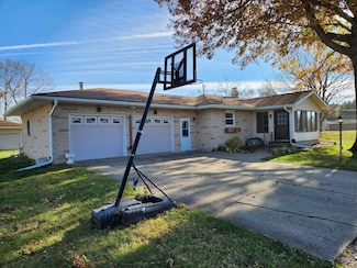 2110 Genesee St, Sterling, IL 61081