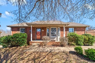 1319 Burchett Dr, Clarksville, TN 37042