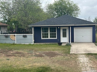 365 Old San Antonio Rd, Mc Queeney, TX 78123