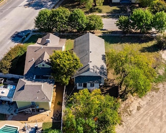 305 S Winnetka Ave, Dallas, TX 75208