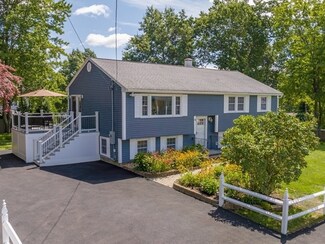 52 Dyer St, North Billerica, MA 01862