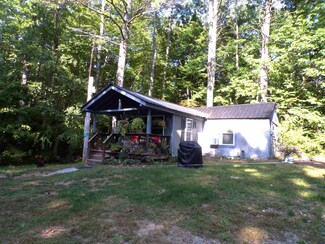329 Old W Hopkinton Rd, Henniker, NH 03242