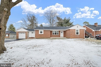 1049 Bear Rd, New Castle, DE 19720