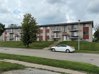 3710 and 3720 12th Ave SW, Cedar Rapids, IA 52404