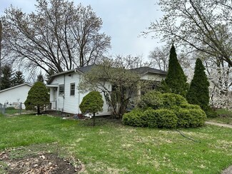 808 E Park St, Urbana, IL 61802