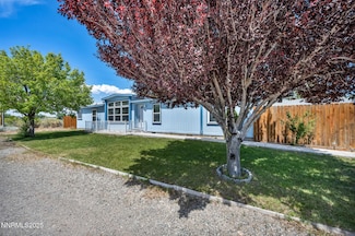 16 Saint Andrews Dr, Yerington, NV 89447