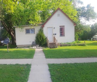 807 Weston Ave, Saint James, MN 56081