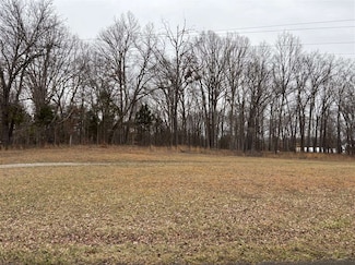 5306 Bowling Green Rd, Scottsville, KY 42164
