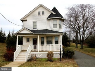 65 Station Rd, Cranbury, NJ 08512