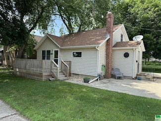 1020 9th St, Sibley, IA 51249