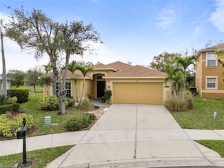 8423 Hollow Brook Cir, Naples, FL 34119